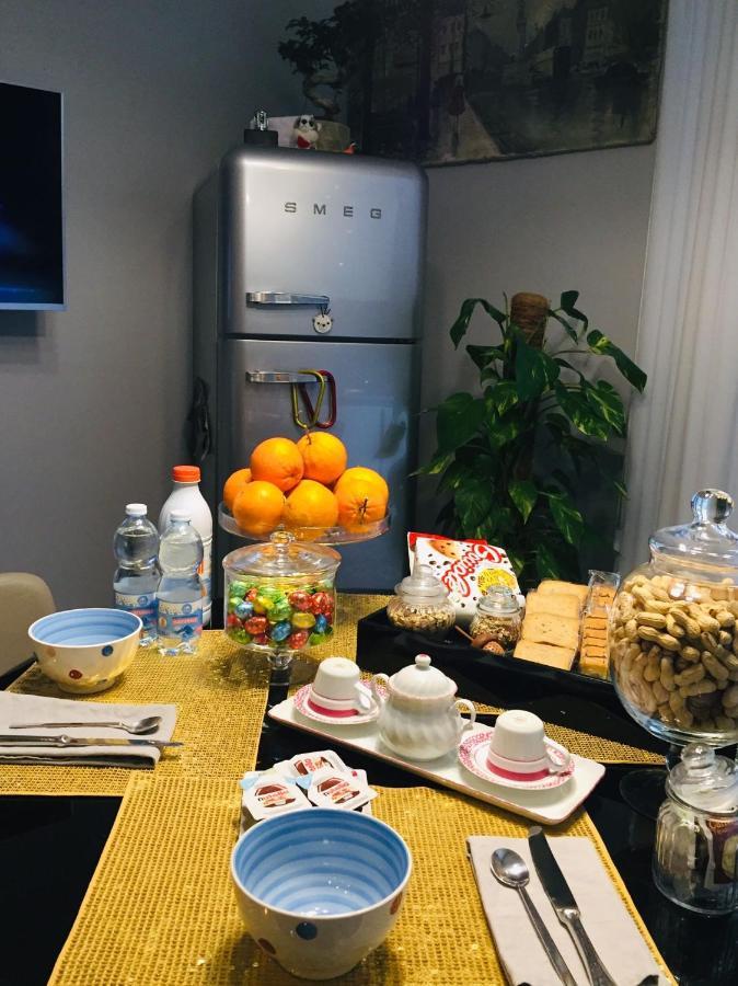 A Casa Di... Apartment Милано Екстериор снимка