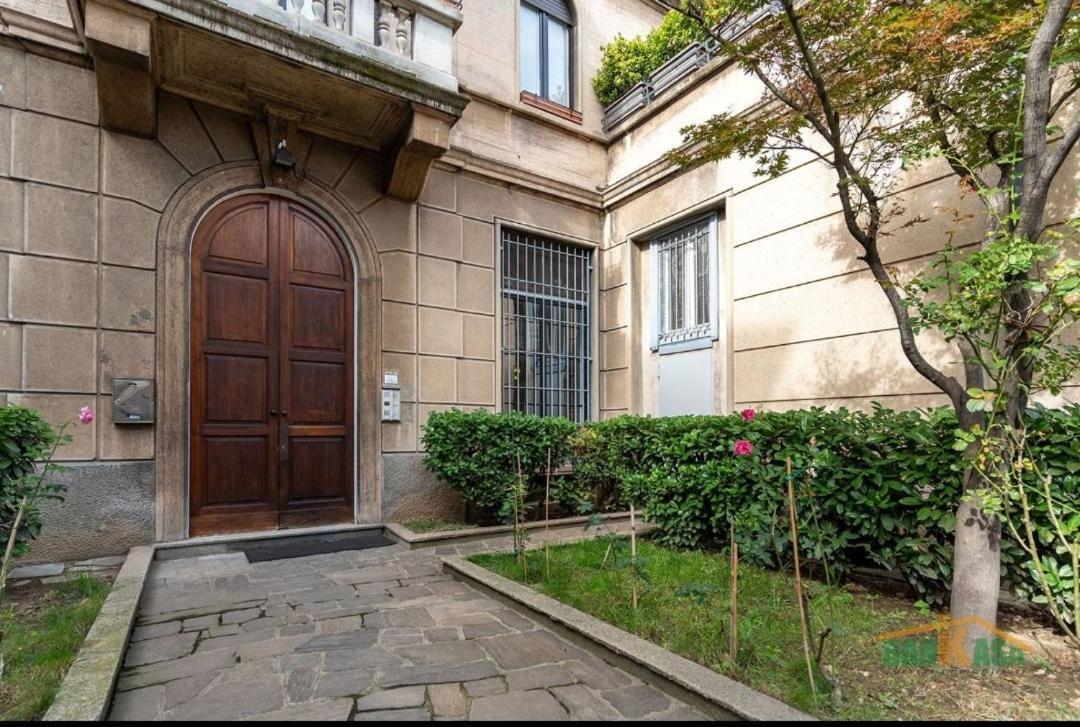 A Casa Di... Apartment Милано Екстериор снимка